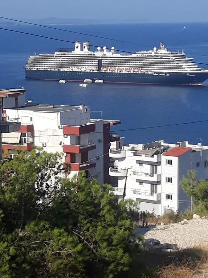 Luxury Dennis Home Sarandë 0*,