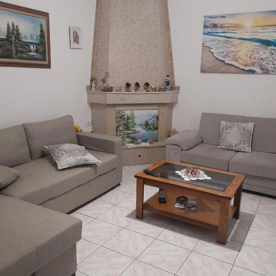 Luxury Dennis Home Саранда 0*,  Албания