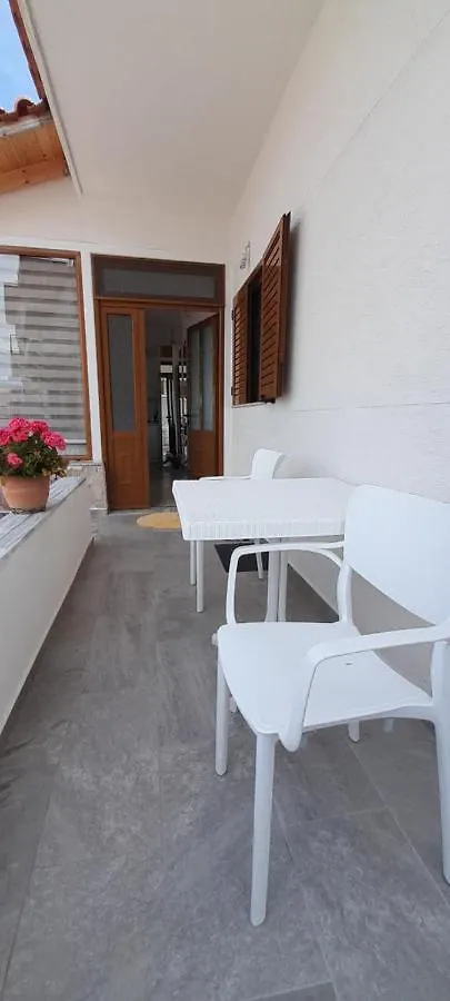 Luxury Dennis Home Sarandë